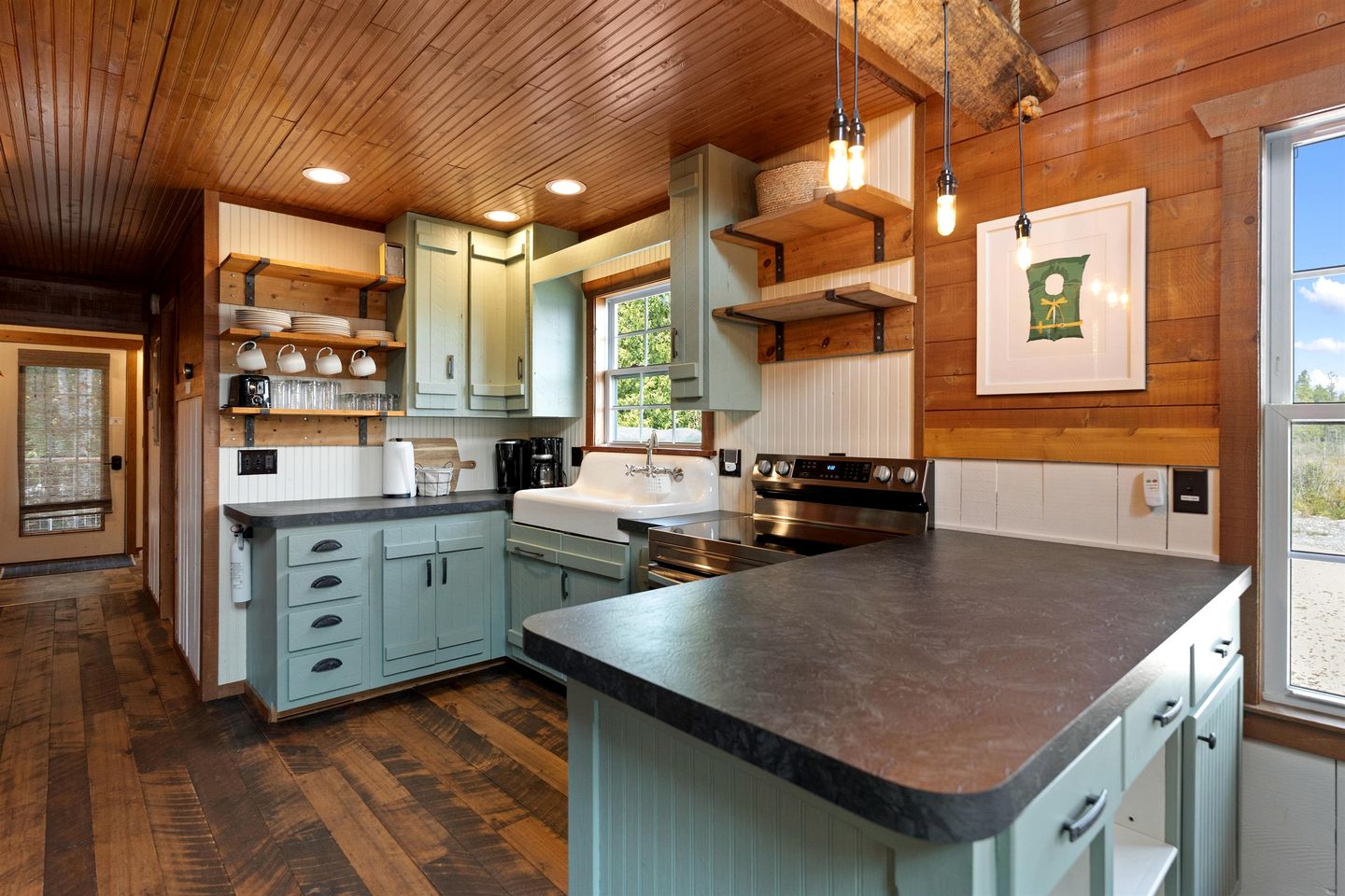 Lakefront Secluded Cabin with Fireplace in Cedarville, Michigan