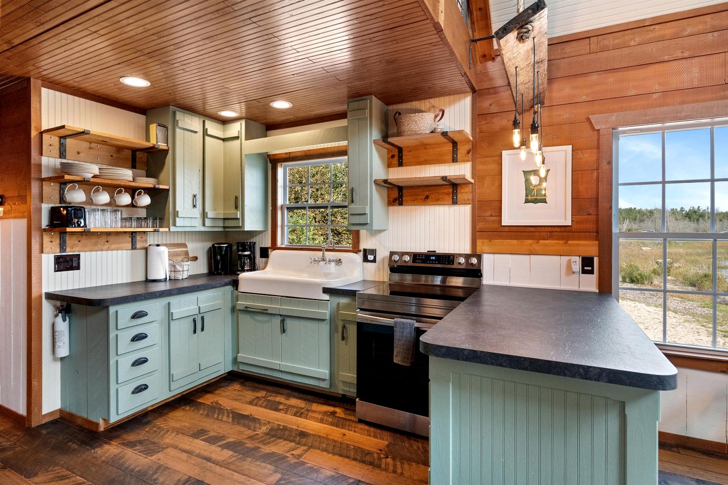 Lakefront Secluded Cabin with Fireplace in Cedarville, Michigan