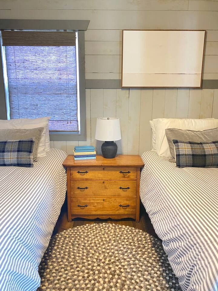 Lakefront Secluded Cabin with Fireplace in Cedarville, Michigan