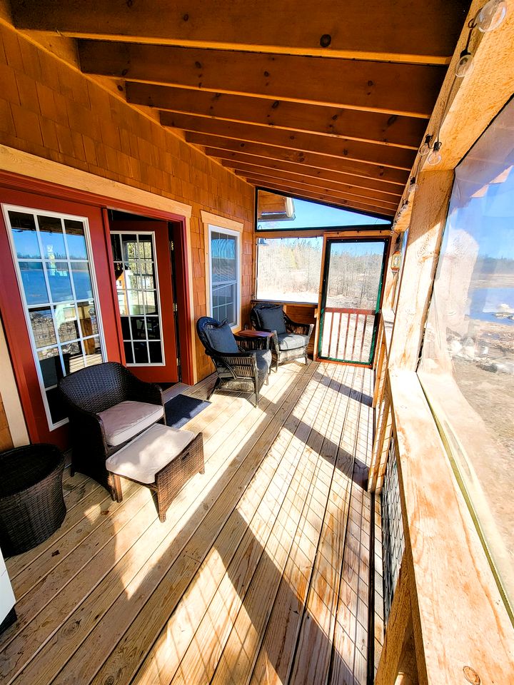 Lakefront Secluded Cabin with Fireplace in Cedarville, Michigan