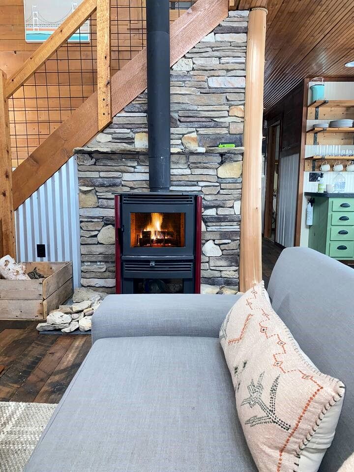 Lakefront Secluded Cabin with Fireplace in Cedarville, Michigan