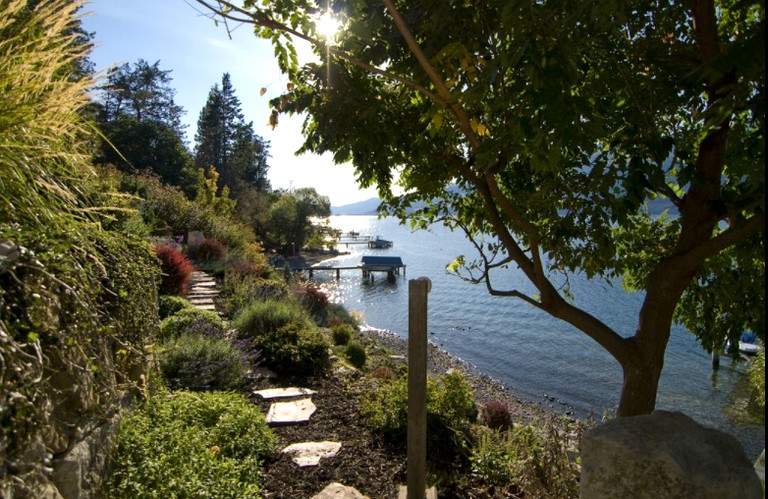 Nature Lodges (Kelowna, British Columbia, Canada)