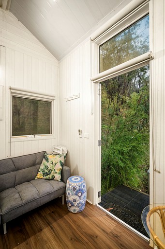 Tiny Houses (Australia, Flowerdale, Victoria)