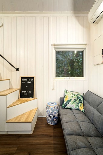 Tiny Houses (Australia, Flowerdale, Victoria)