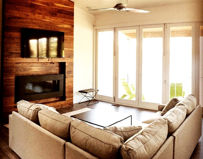 Lake Glenville, NC rental's living rooms