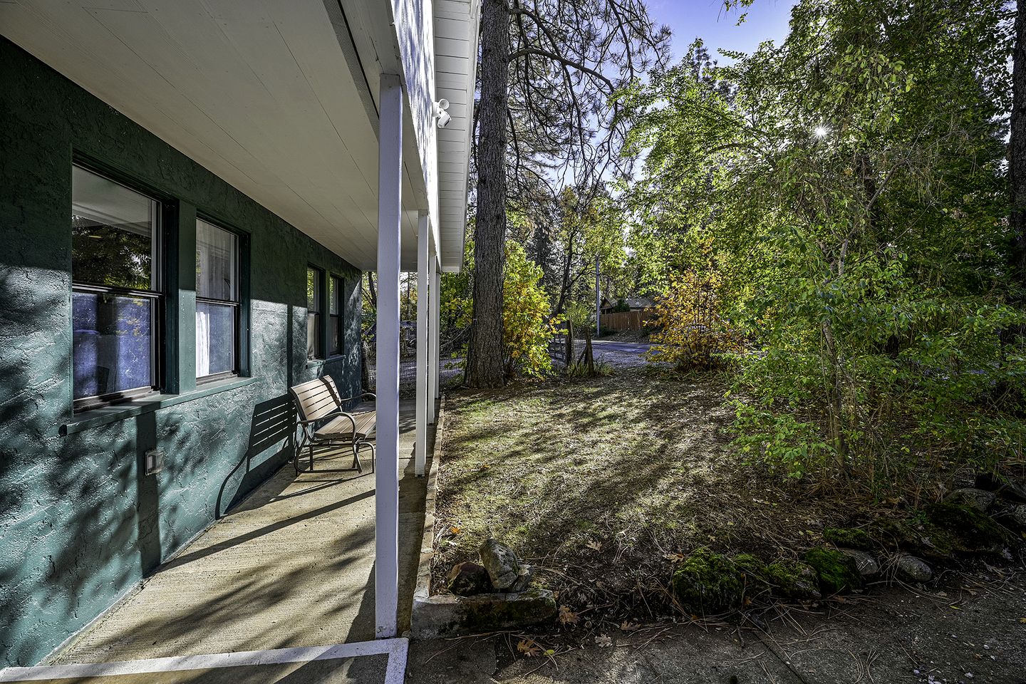 Impressive Cabin Surrounded by Trees in Lakehead, California