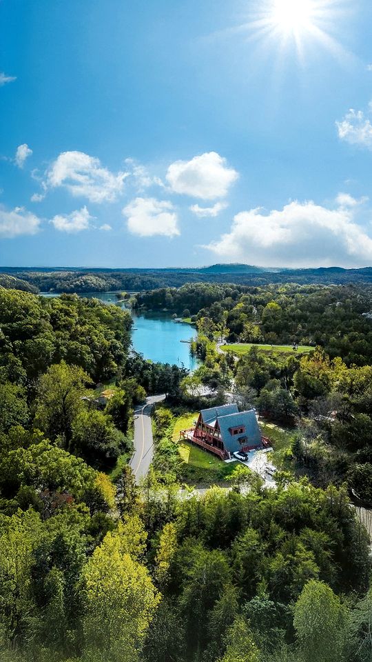 Lakeside Bliss – Spacious 4BR A-Frame Retreat in Sevierville, TN