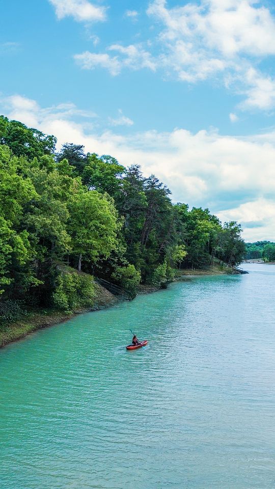 Lakeside Bliss – Spacious 4BR A-Frame Retreat in Sevierville, TN