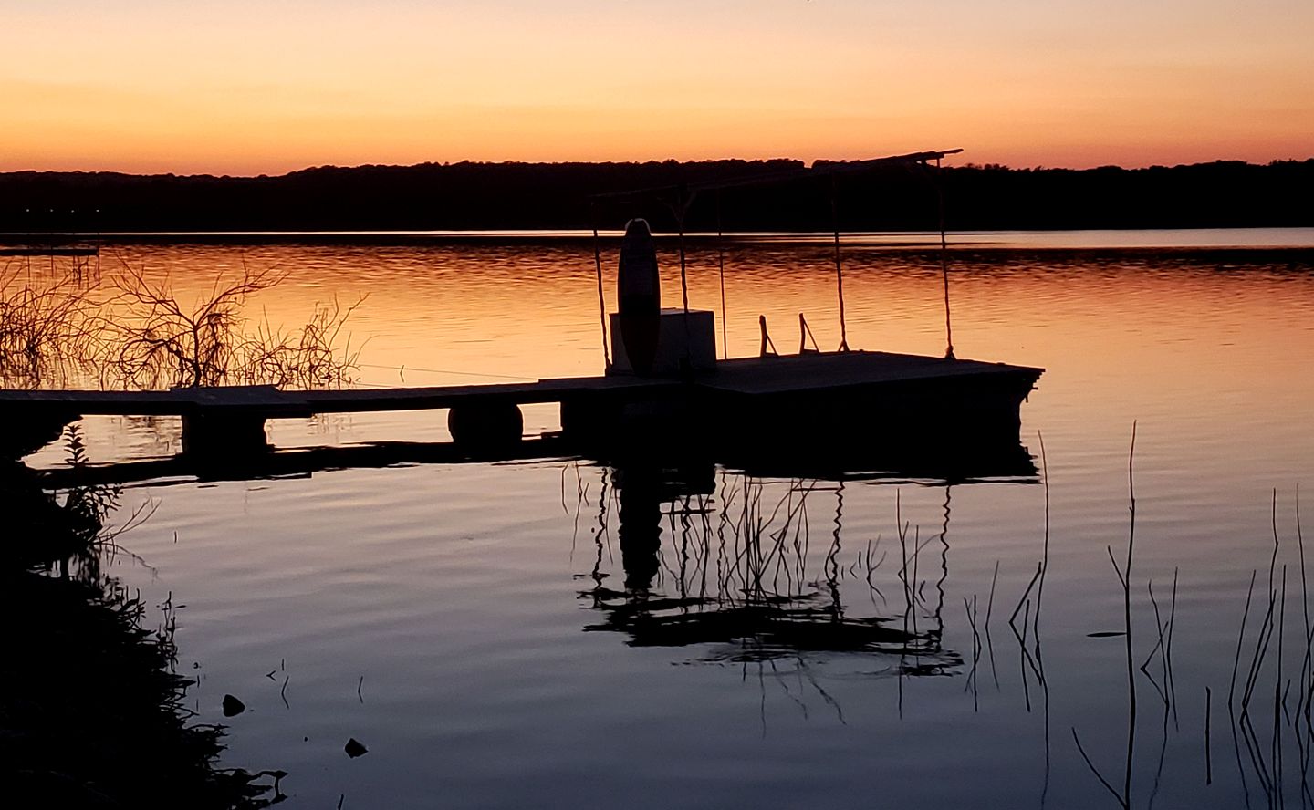 Cozy Lakeside Cabin with Private Dock & Resort Access Near Lake Cisco, Cisco, TX