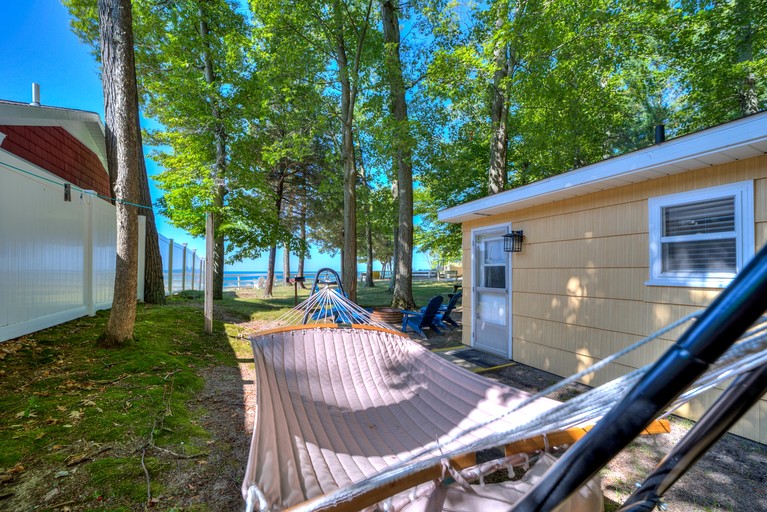 Cabins (United States of America, Muskegon, Michigan)