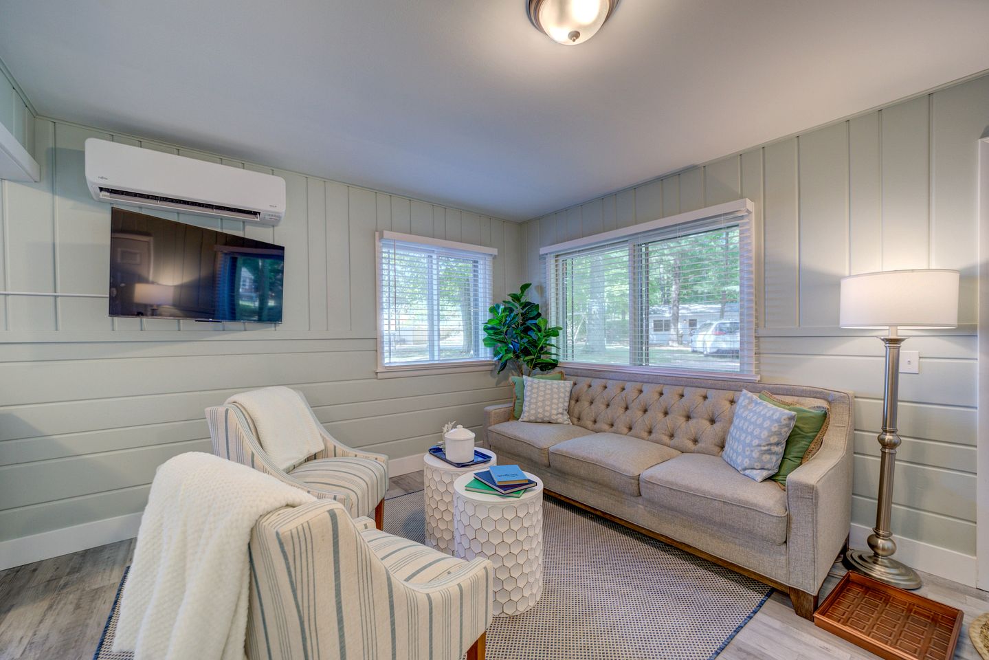 Lakeside Cabin Rental with Beach Access and Fire-Pit for Relaxing Getaways to Lake Michigan