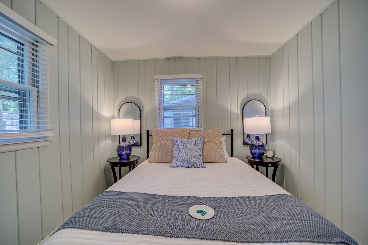 Lakeside Cabin Rental with Beach Access and Fire-Pit for Relaxing Getaways to Lake Michigan