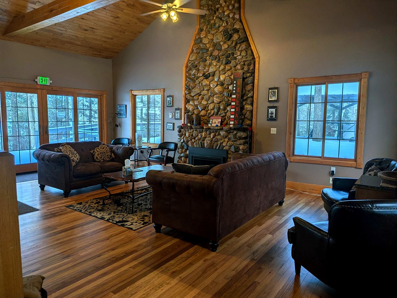 Incredible Lakeside Cabin Rental Situated near Walker Bay in Minnesota