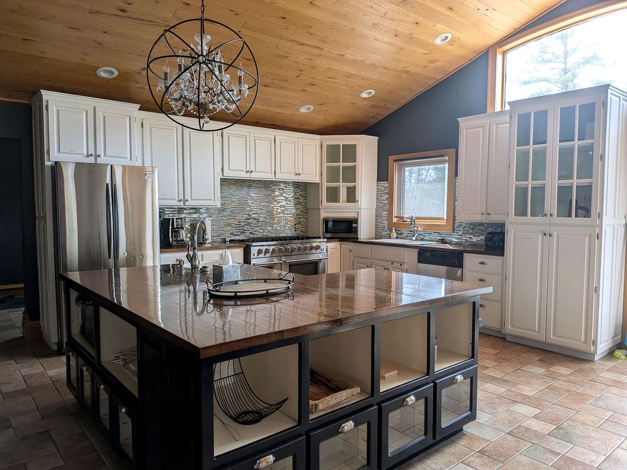 Spacious Lakeside Cottage with Wheelchair Access near Walker, Minnesota