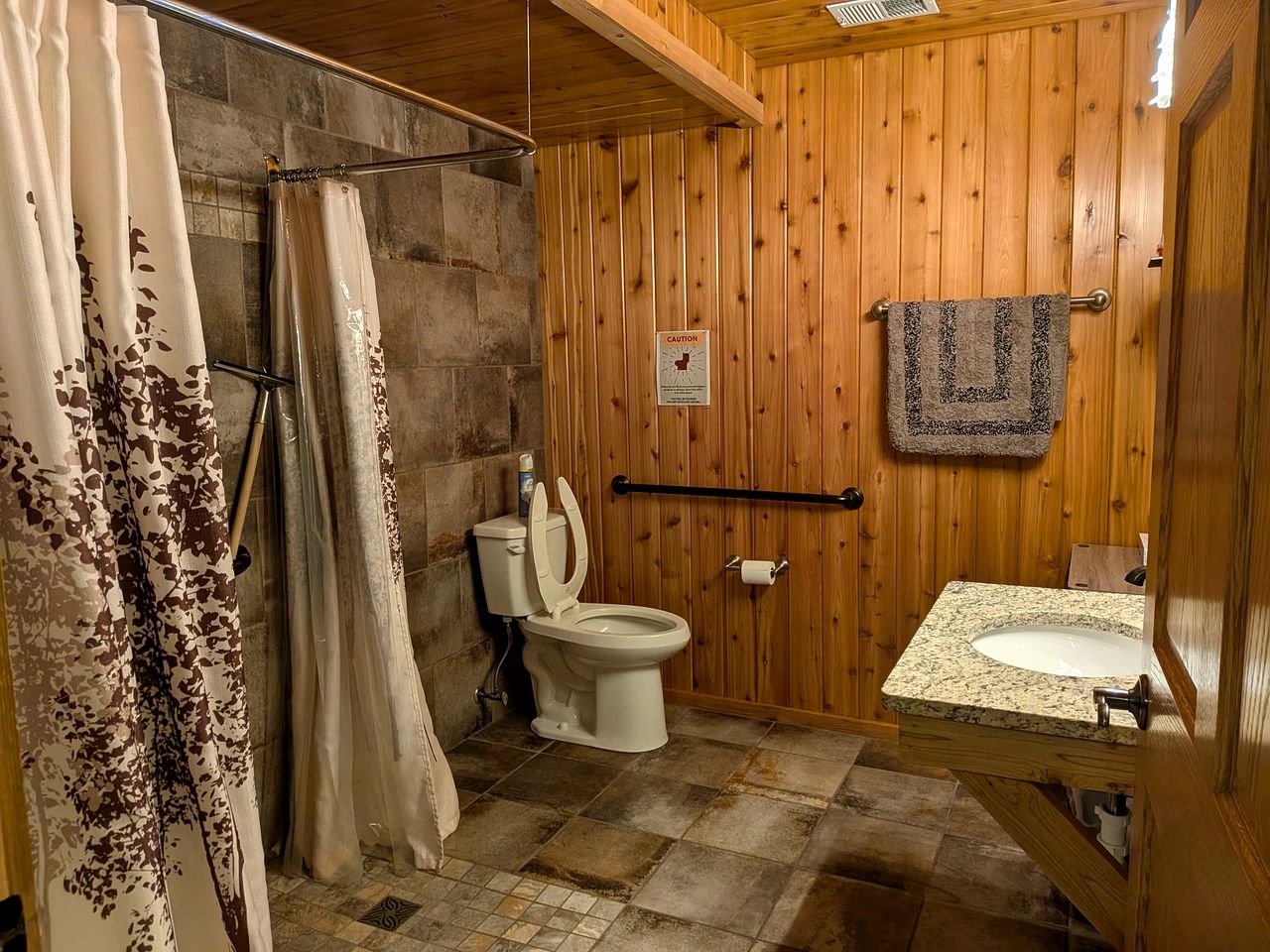 Spacious Lakeside Cottage with Wheelchair Access near Walker, Minnesota