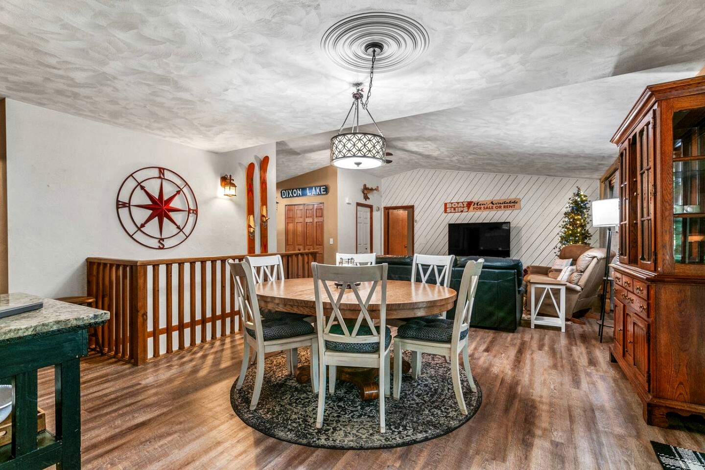 Pet Friendly Lakefront Cottage with Hot-tub in Johannesburg, Michigan