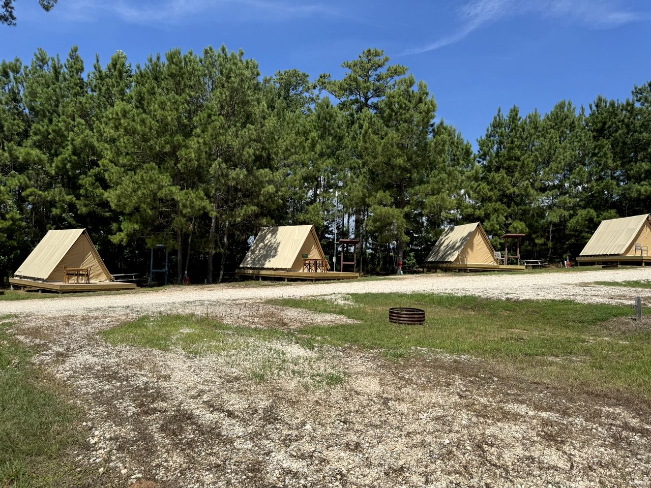 Cozy Lakeside Glamping Tent with Marina and Pool Access near Livingston in Lake Livingston, Texas