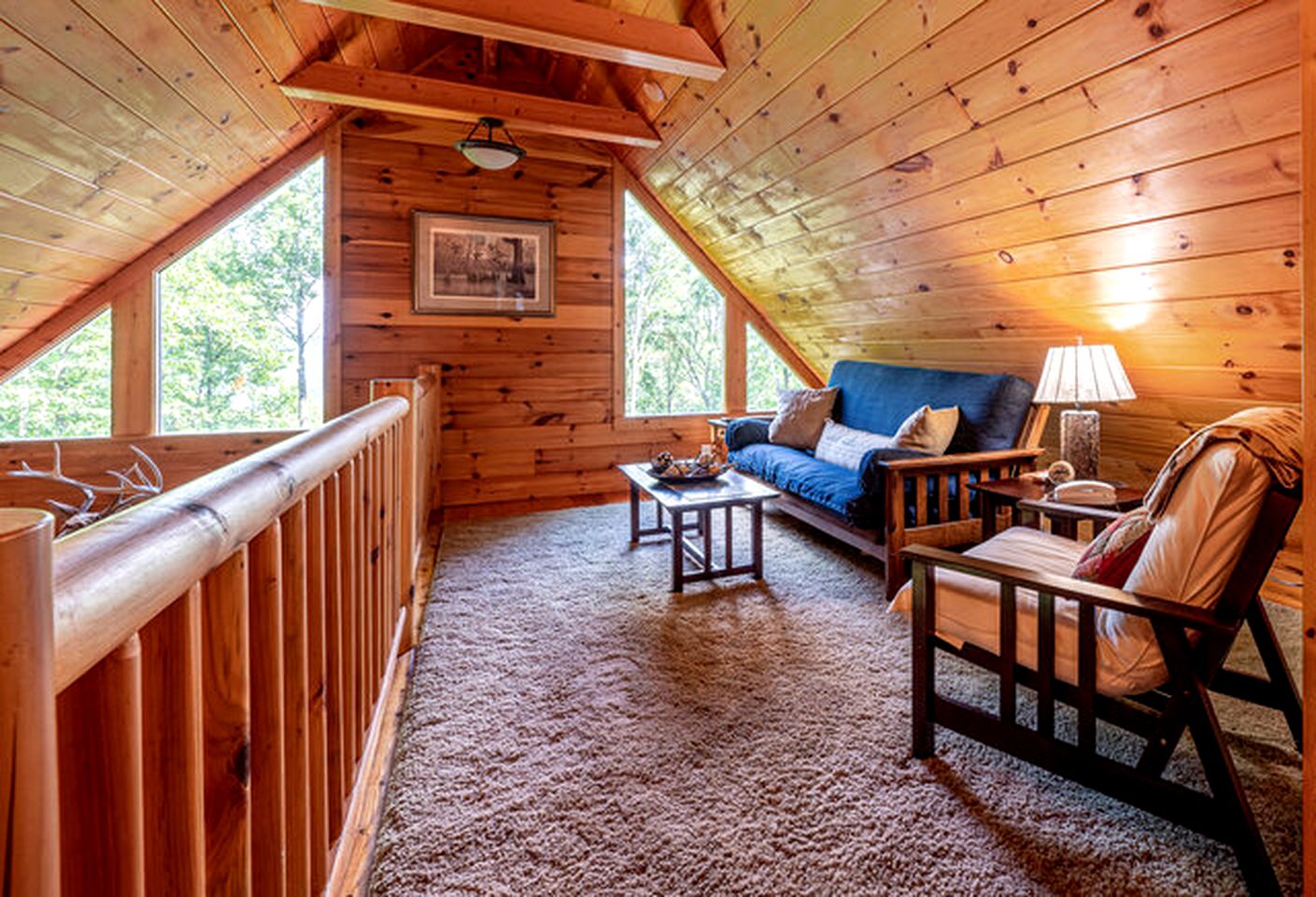Lakeside Log Cabin in Topton, North Carolina, Perfect for Recharging your Batteries in Nature