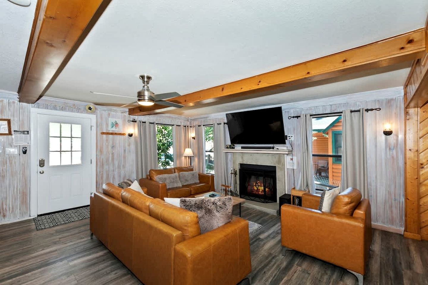 Lakeside Luxury: Lakefront Cabin with Hot Tub in Big Bear Lake, California