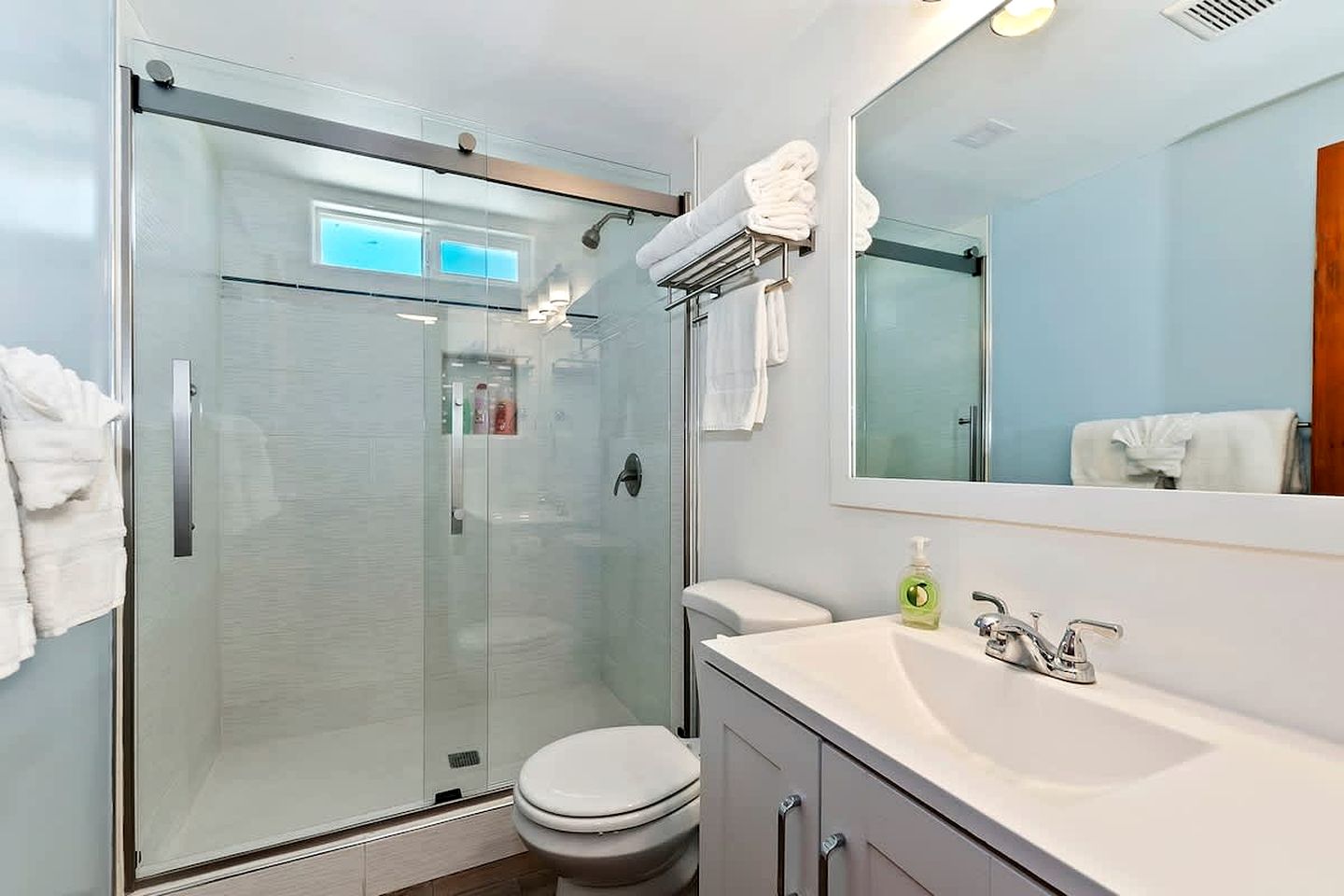 Lakeside Luxury: Lakefront Cabin with Hot Tub in Big Bear Lake, California