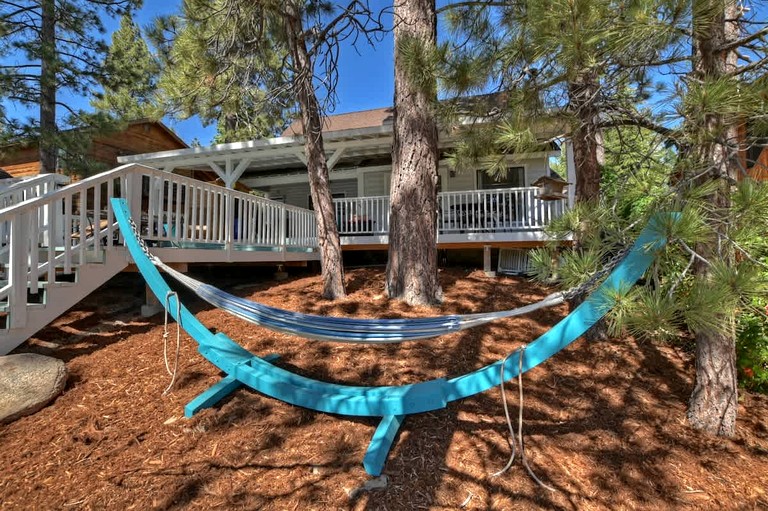 Cabins (United States of America, Big Bear Lake, California)