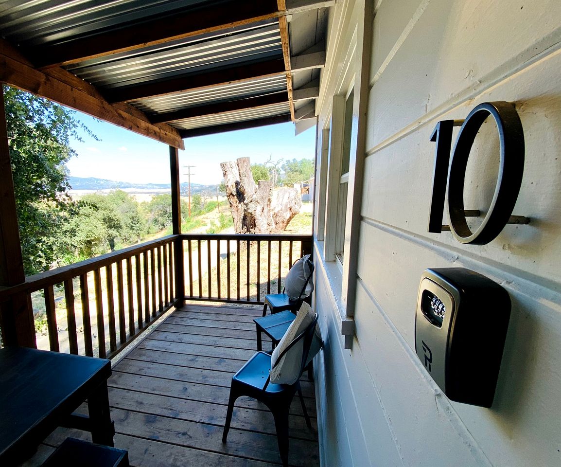 Lakeside Retreat for You and Your Pet: Santa Ysabel Glamping