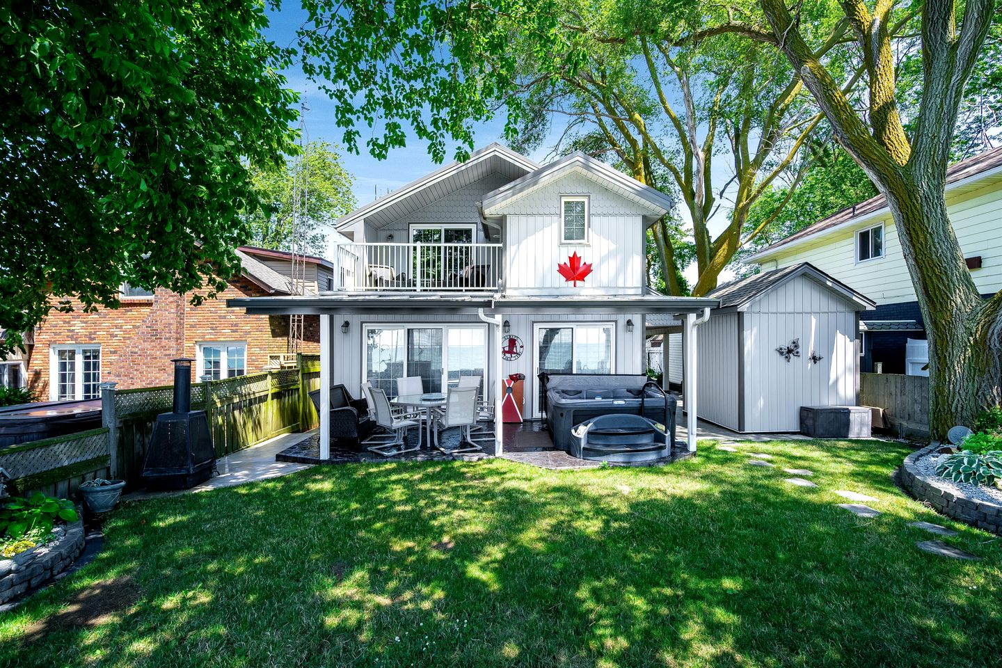 Lakeside Vacation Rental on Lake Erie for a Unique Escape in Leamington, Ontario