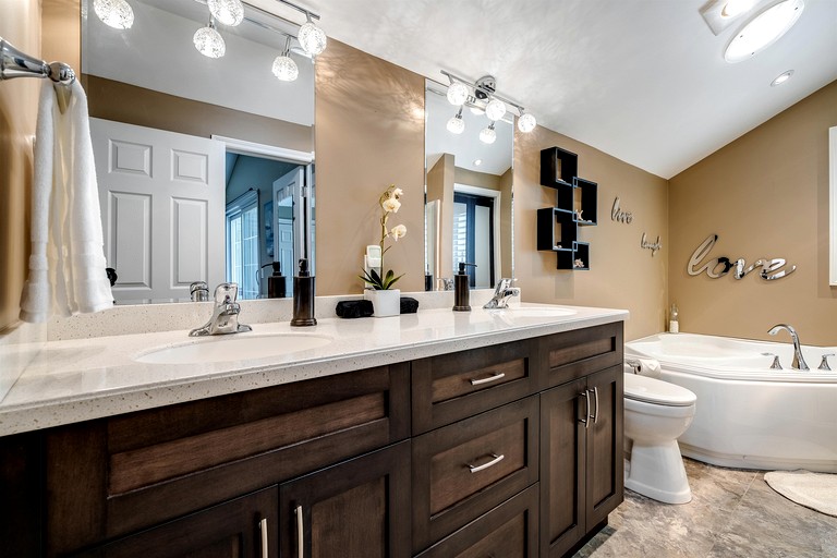 Vacation Rentals (Canada, Leamington, Ontario)