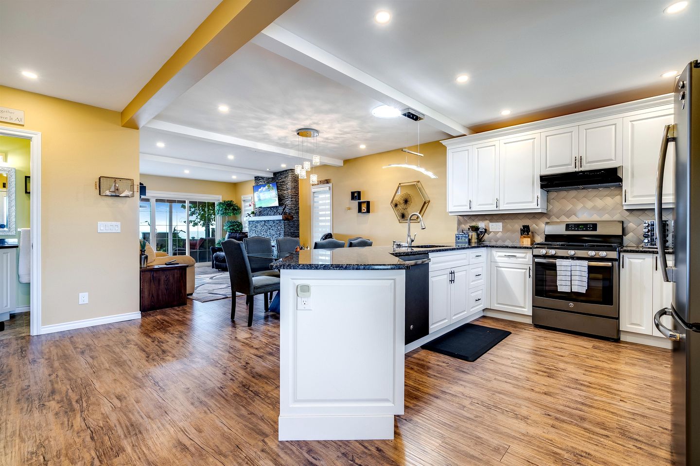 Lakeside Vacation Rental on Lake Erie for a Unique Escape in Leamington, Ontario