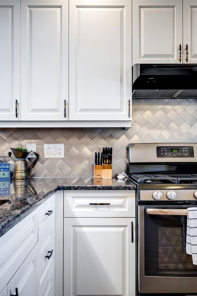 Lakeside Vacation Rental on Lake Erie for a Unique Escape in Leamington, Ontario