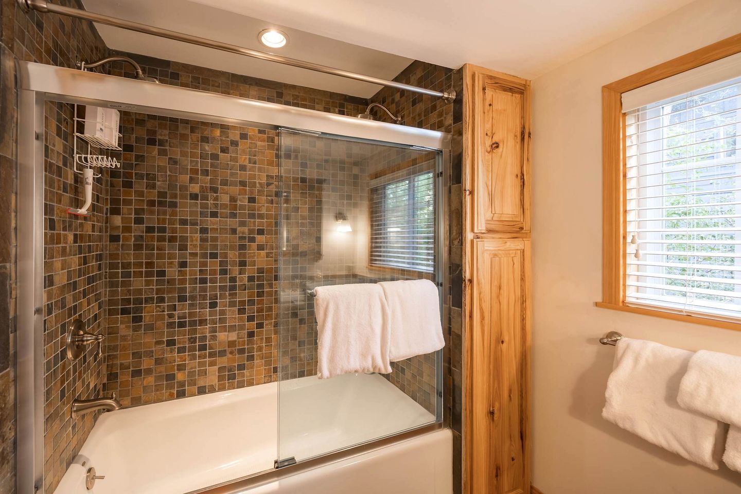 Charming Vintage Mountain Cabin with Scenic Lake Views near Big Bear Lake, California