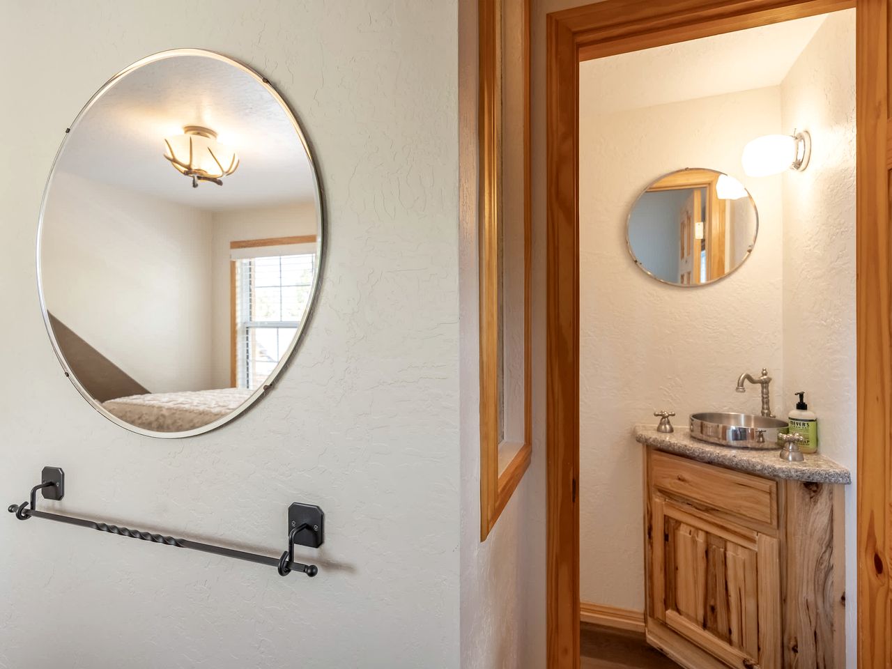 Charming Vintage Mountain Cabin with Scenic Lake Views near Big Bear Lake, California