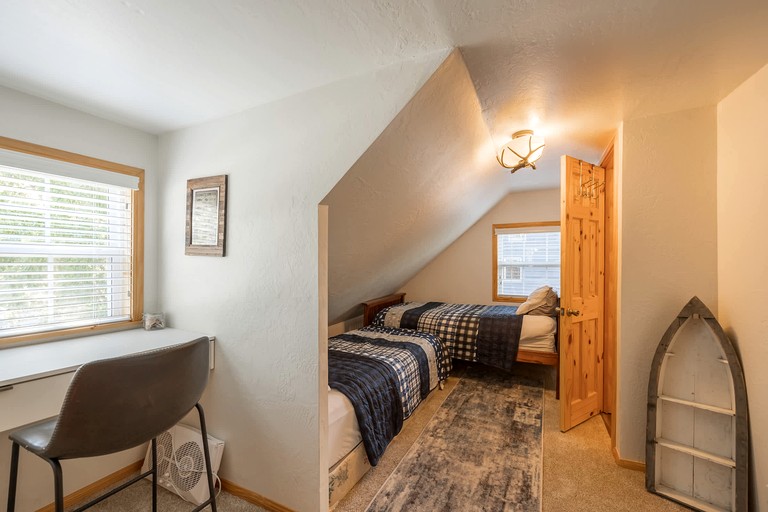 Cabins (United States of America, Big Bear Lake, California)