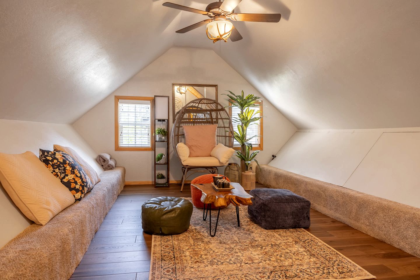 Charming Vintage Mountain Cabin with Scenic Lake Views near Big Bear Lake, California