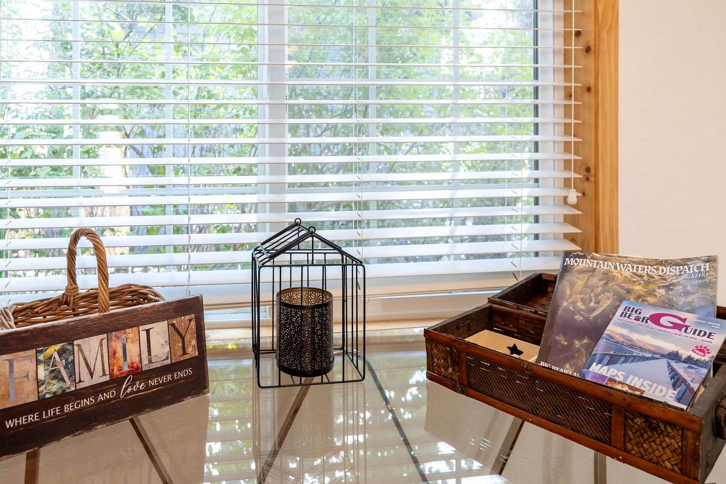 Charming Vintage Mountain Cabin with Scenic Lake Views near Big Bear Lake, California