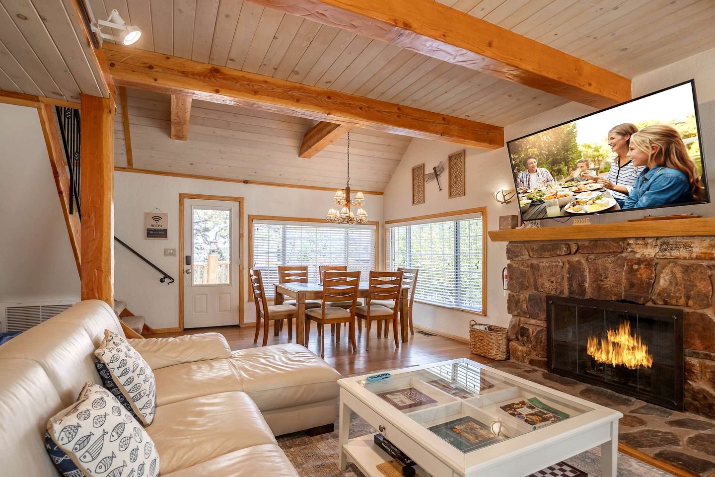 Charming Vintage Mountain Cabin with Scenic Lake Views near Big Bear Lake, California