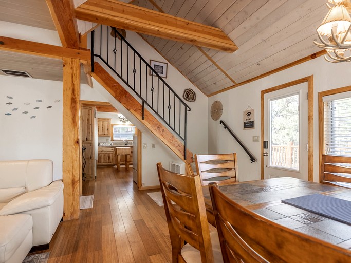 Cabins (United States of America, Big Bear Lake, California)