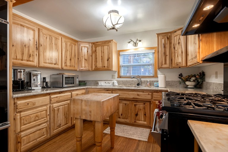 Cabins (United States of America, Big Bear Lake, California)