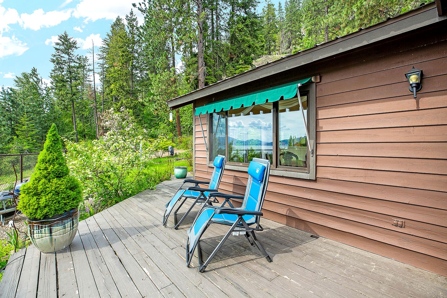 Cabin Rental on Lake Pend Oreille in Hope, Idaho