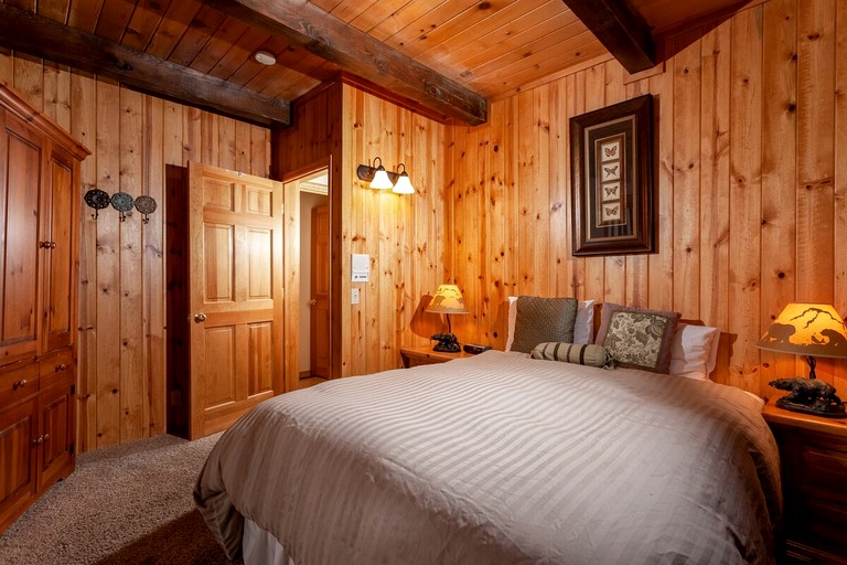 Cabins (United States of America, Moonridge, California)