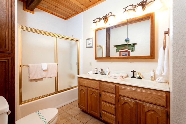 Cabins (United States of America, Moonridge, California)