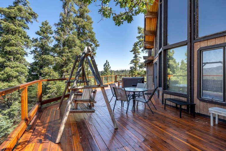 Cabins (United States of America, Moonridge, California)
