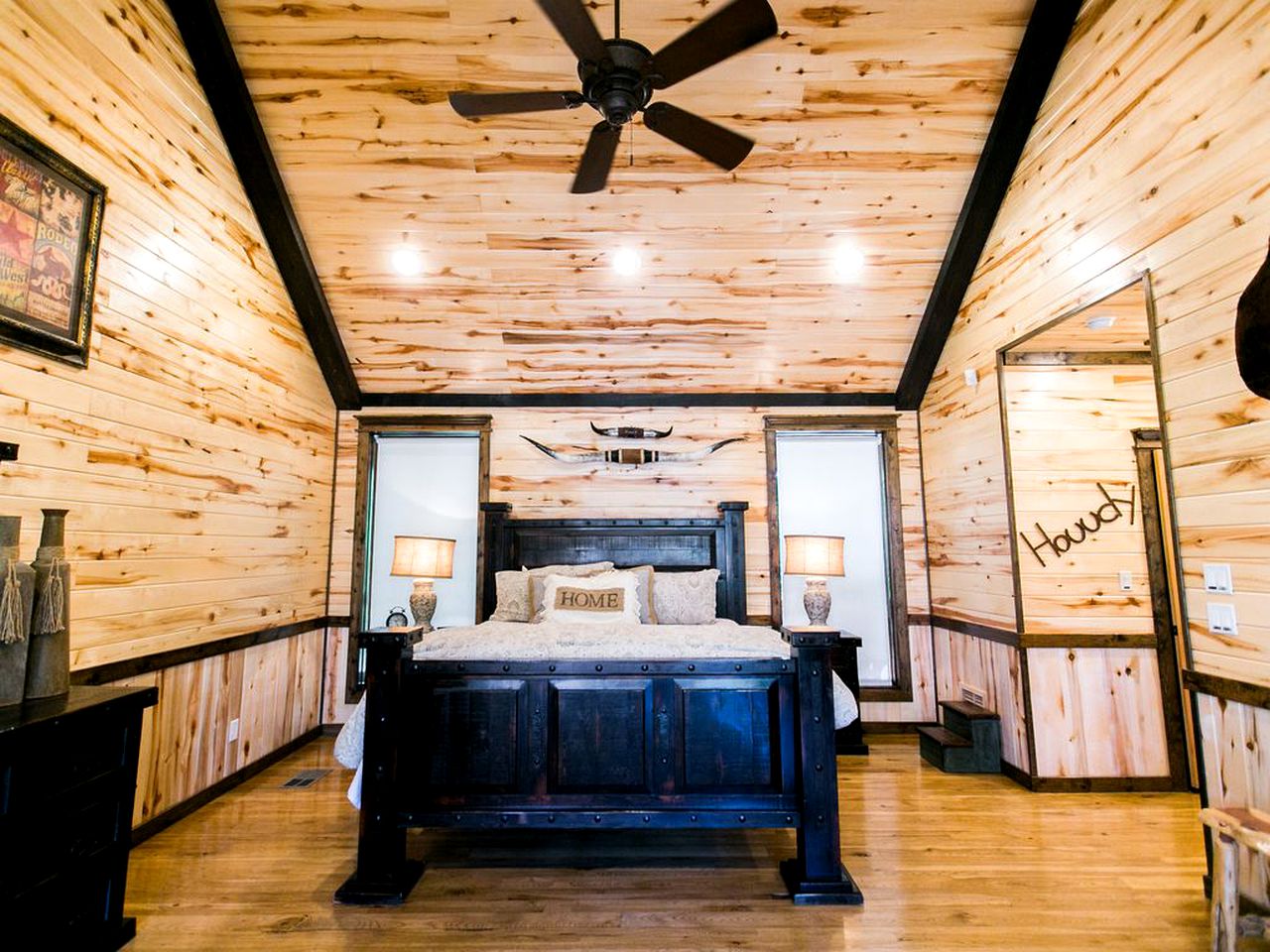 Spacious Luxury Log Cabin with Serene Woodland Views in Broken Bow, Oklahoma