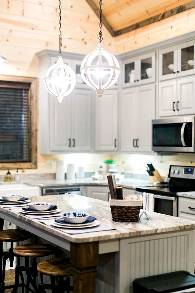 Luxury Cabin Accommodation with a Hot Tub near Broken Bow in Oklahoma