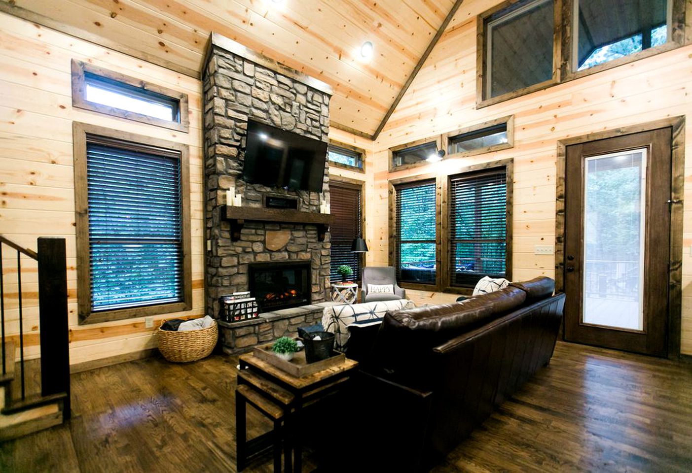 Luxury Cabin Accommodation with a Hot Tub near Broken Bow in Oklahoma