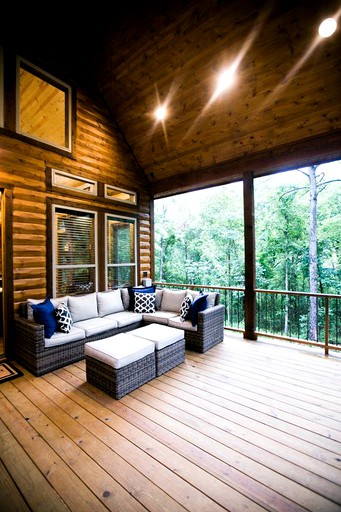 Cabins (Hochatow, Oklahoma, United States)