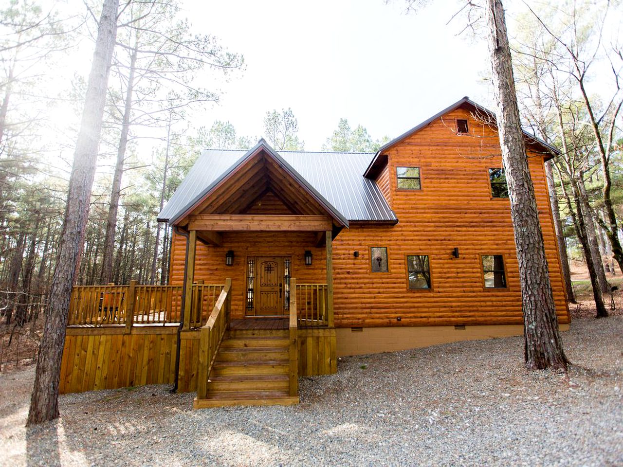 Peaceful Cabin with a Hot Tub for a  Family Retreat near Broken Bow Lake, Oklahoma