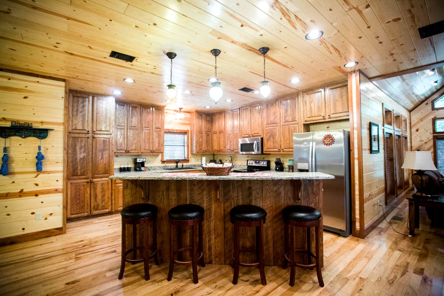 Deluxe Log Cabin Rental with Lovely Woodland Views in Broken Bow, Oklahoma