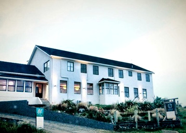 Nature Lodges (Stirling Point, South Island, New Zealand)