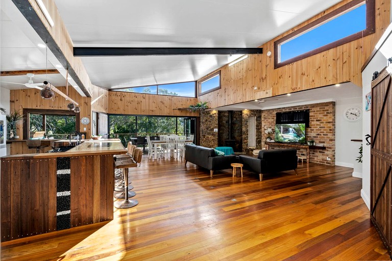 Vacation Rentals (Australia, --, --)